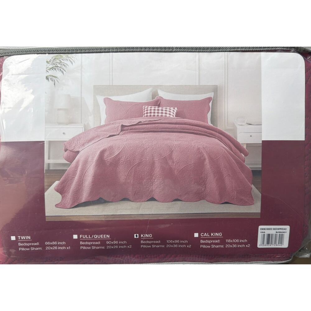 Yuchi quilt, Embossed, Bedspread In Burgundy Color King Size Polyester